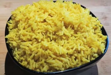 yellow rice dish