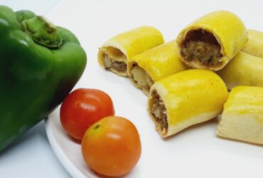 Home-made baked rolls with bell pepper and tomato