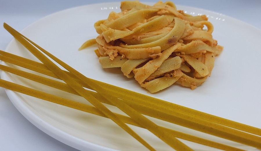 Chicken and cheese pasta dish