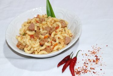 Homemade easy meatball pasta
